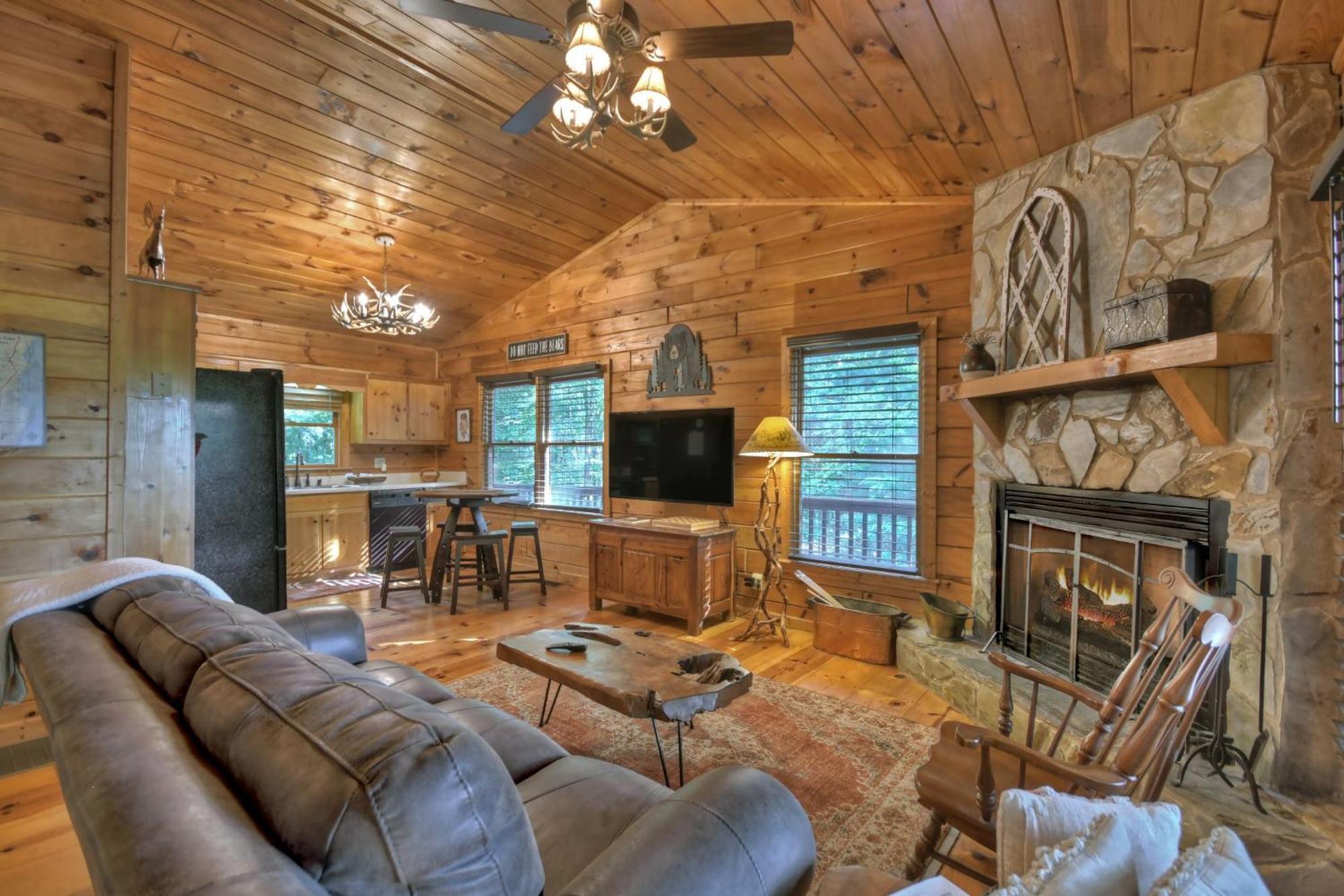 Bearfoot Ridge Wood-Burning Fireplace Cozy Hot Tub Serene Views Эллиджей Экстерьер фото